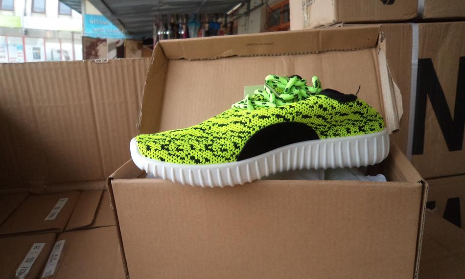 2016-8-3-1222boty Sapa 9.JPG